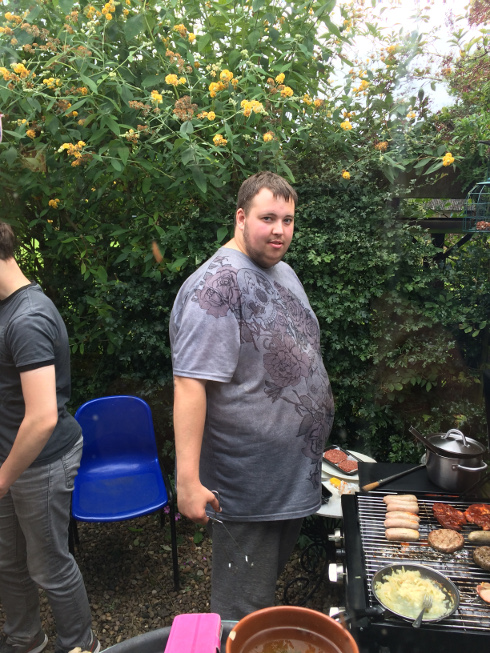 Elliot and the BBQ