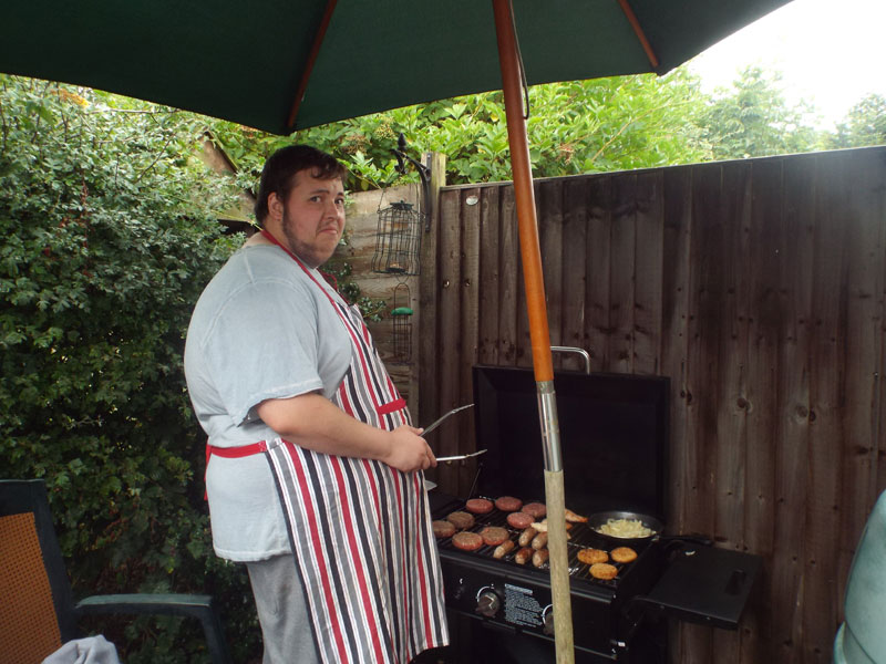 Elliot & the BBQ