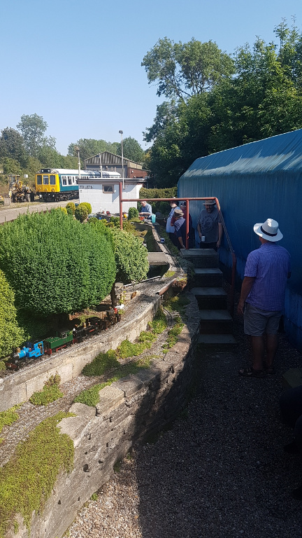 Scenes of loco competitions