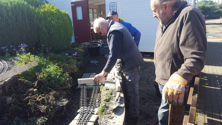 Scenes from relaying the front track