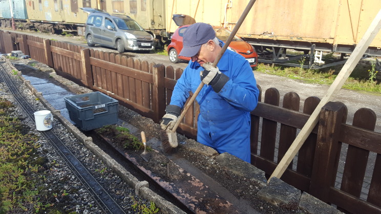 Scenes from relaying the front track