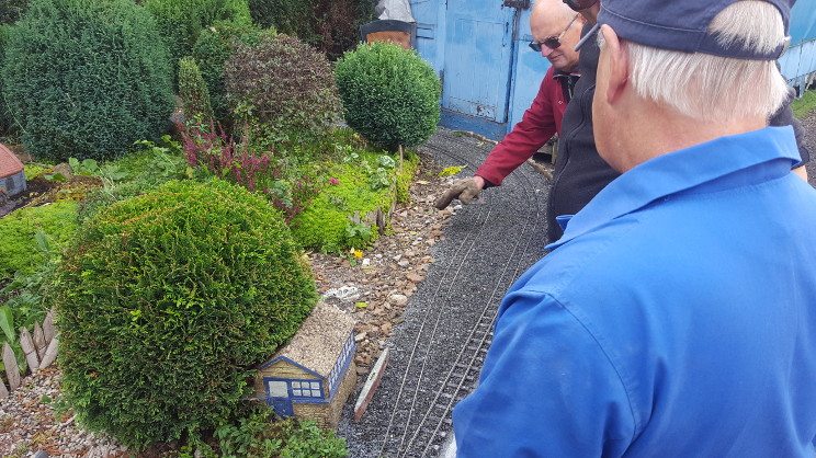 Scenes from relaying the front track