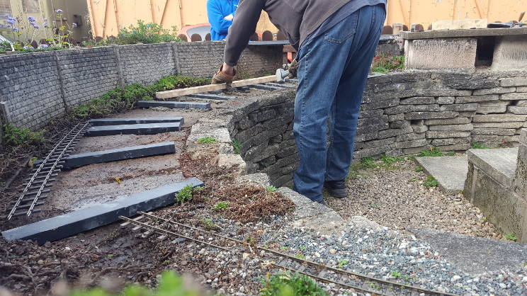 Scenes from relaying the front track