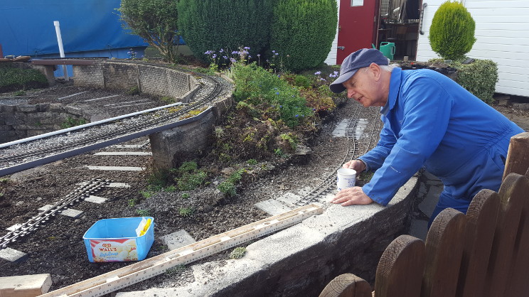 Scenes from relaying the front track