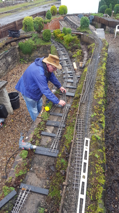 Rear track renewal photo