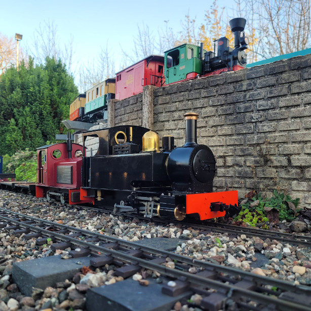 Upper and Lower track in action