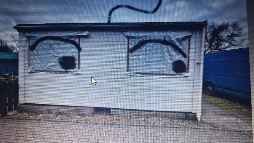 Dave's happy hut pic