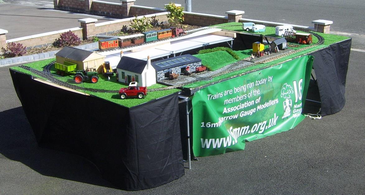 Mike's portable layout Pic