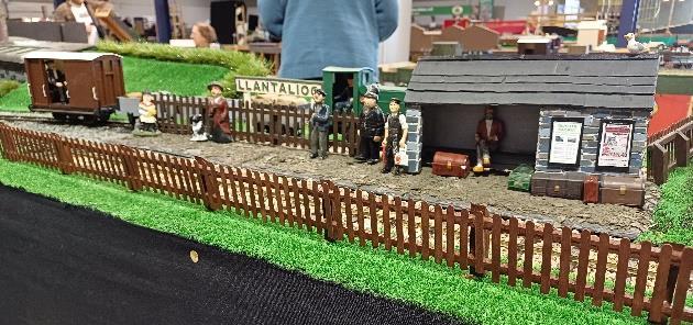 Mike's portable layout Pic